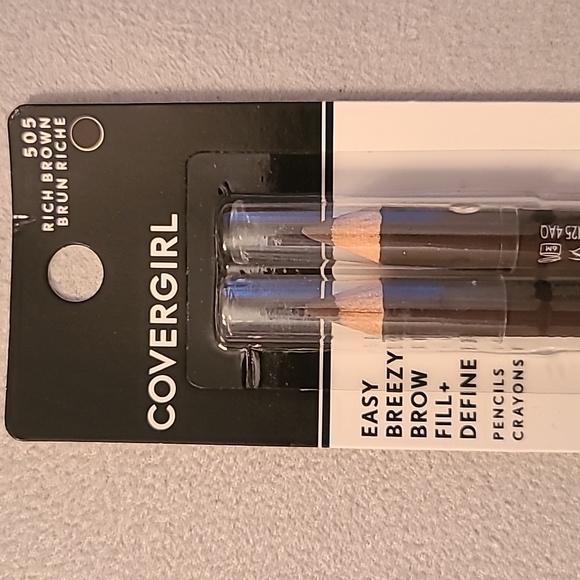 COVERGIRL MAKEUP BUNDLE OF 5 ITEMS - Picture 5 of 12